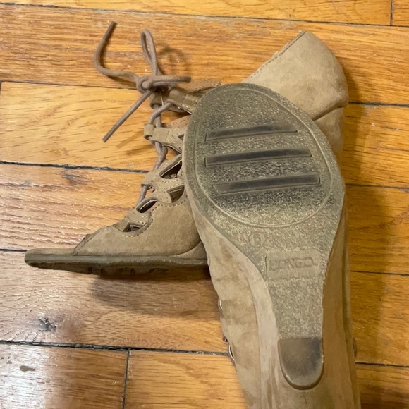 Bongo Size 6 Tan Wedge Heels - Picture 4 of 4